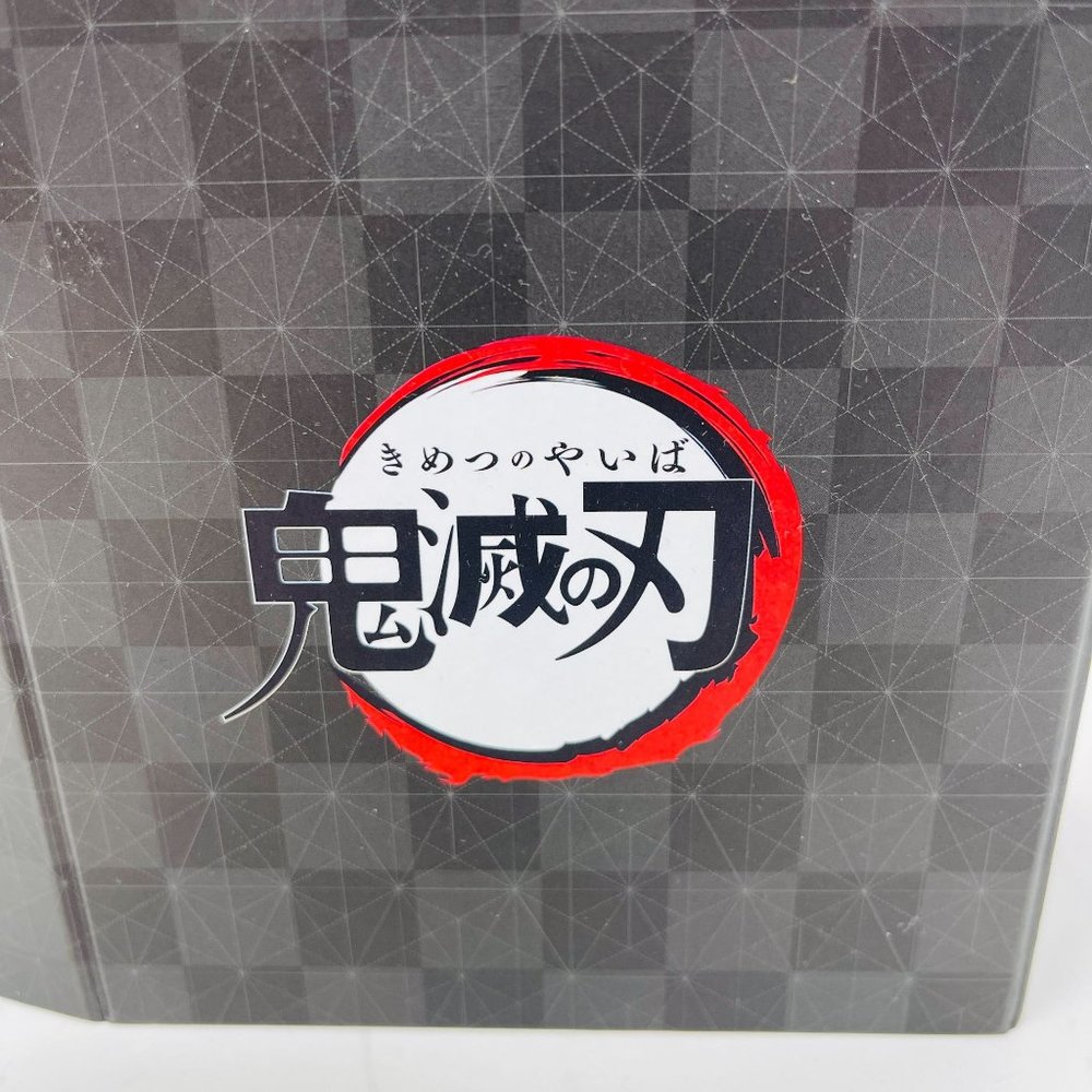 Demon Slayer Kimetsu no Yaiba Collectors Mini Byobu Folding Screen Desktop Art - Picture 4 of 5